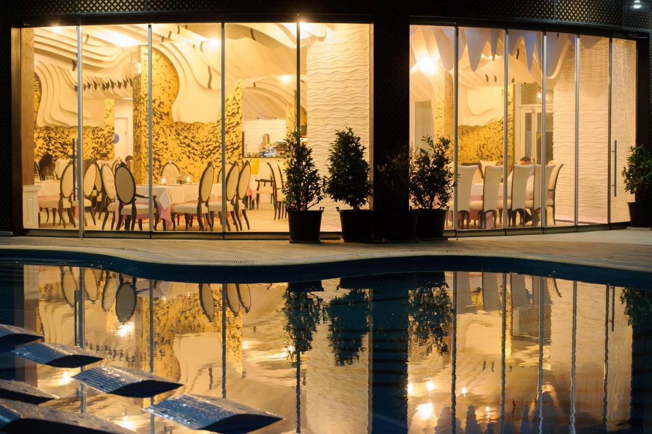White Tower Private Apartment Beach View Mamaia Exterior foto